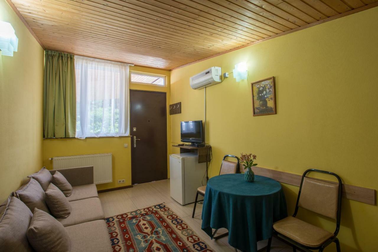 Accent Hotel Tbilissi Extérieur photo