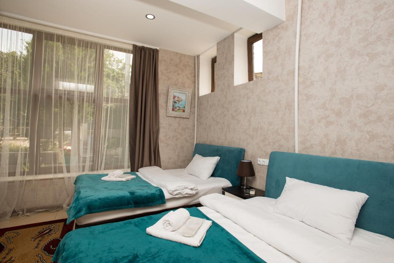 Accent Hotel Tbilissi Extérieur photo